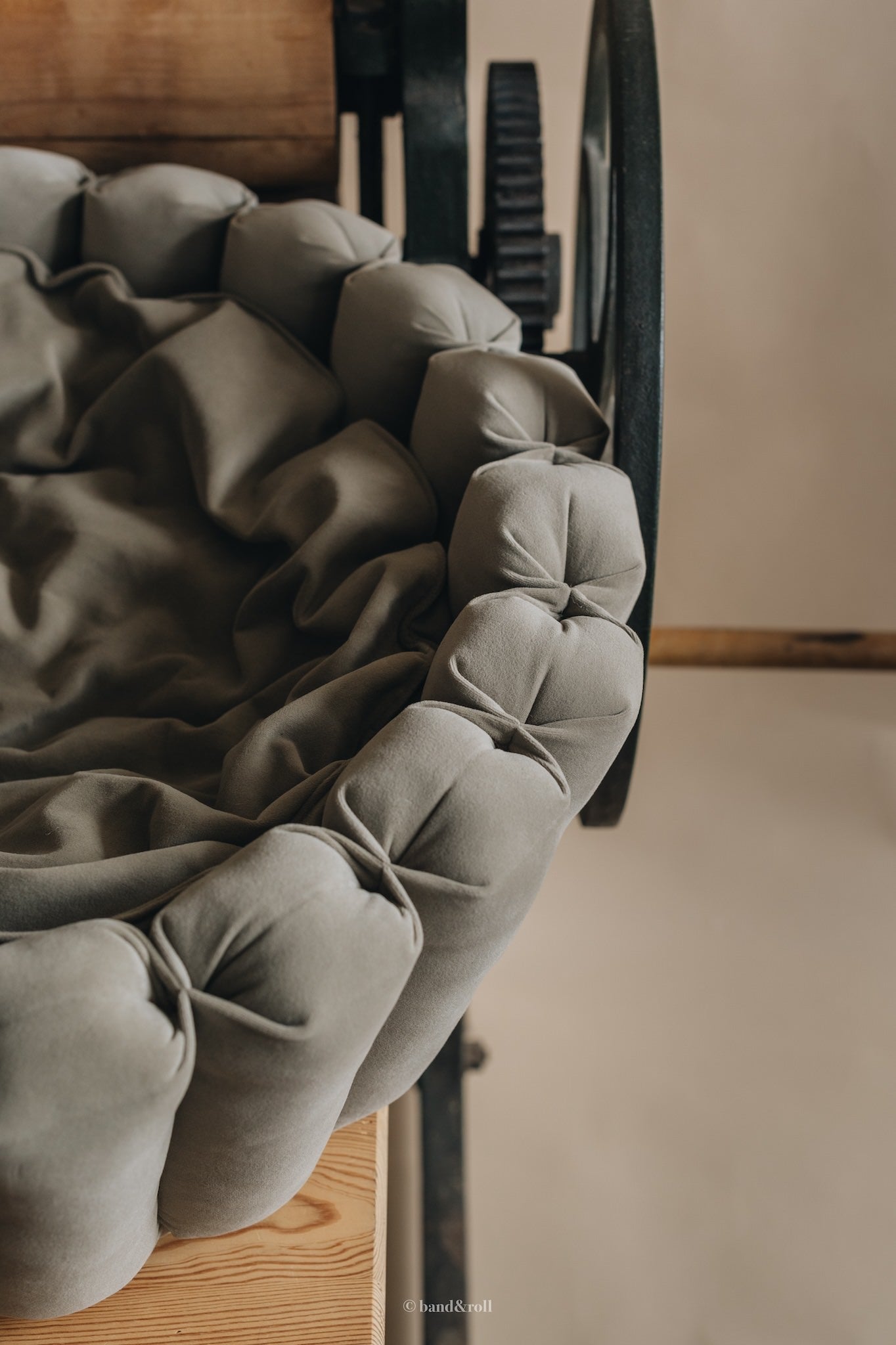 Band & Roll Haven Modern Dog Bed | Washable Cushion Dog Bed