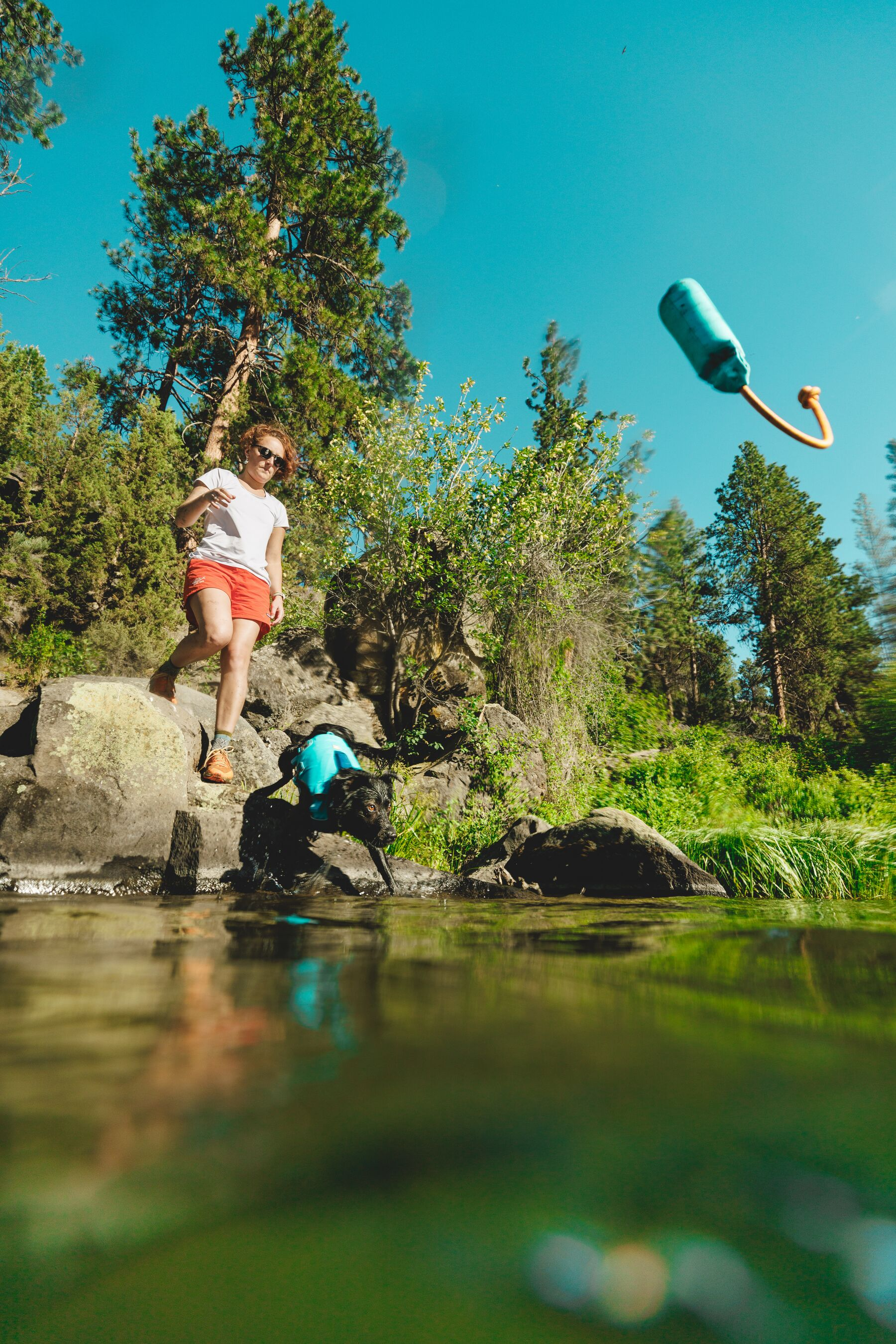 Ruffwear Lunker Floating Throw Dog Toy (New Colours)