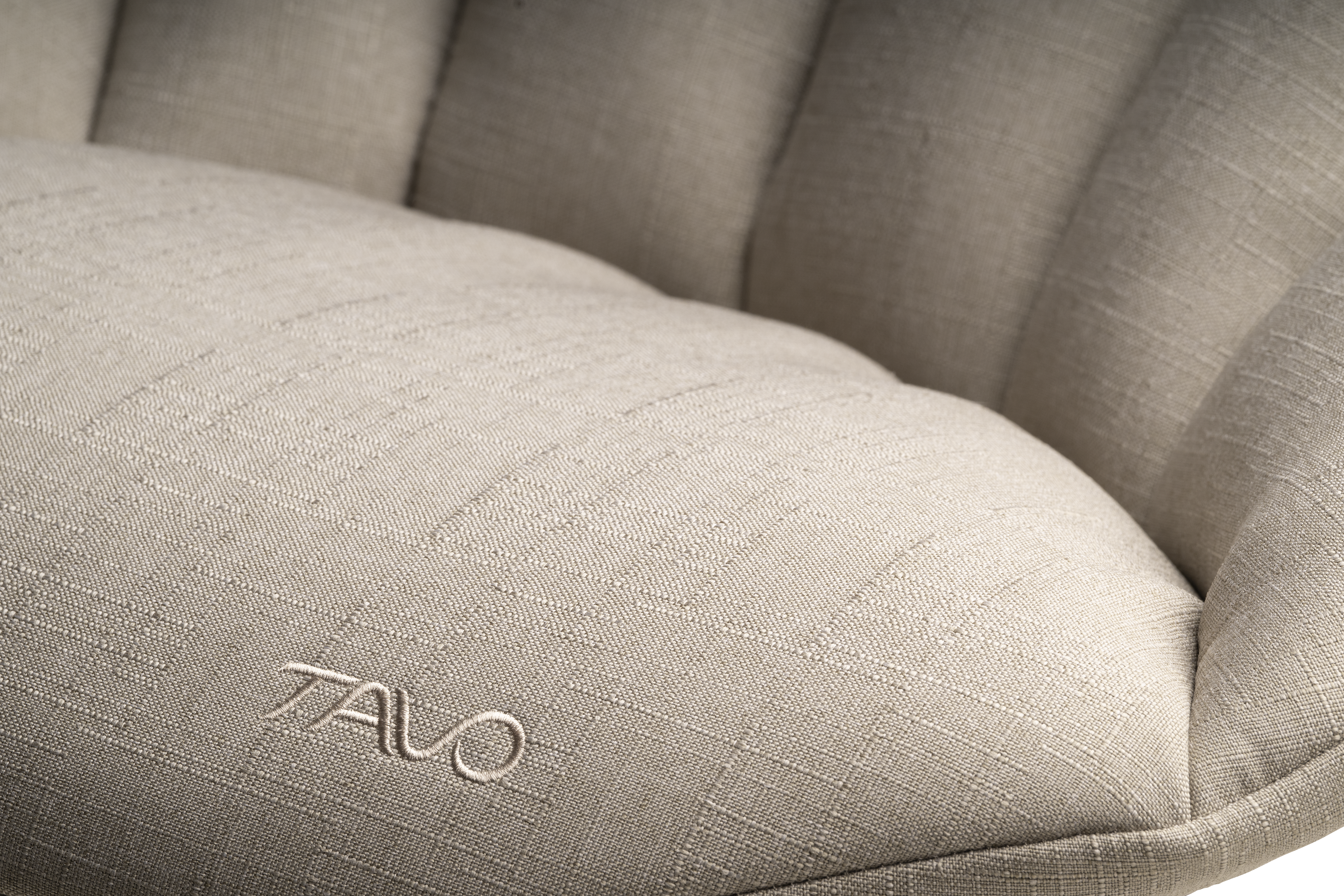 Tavo Pets Swaying Lounger and Pet Bed Shell, Seat Pad