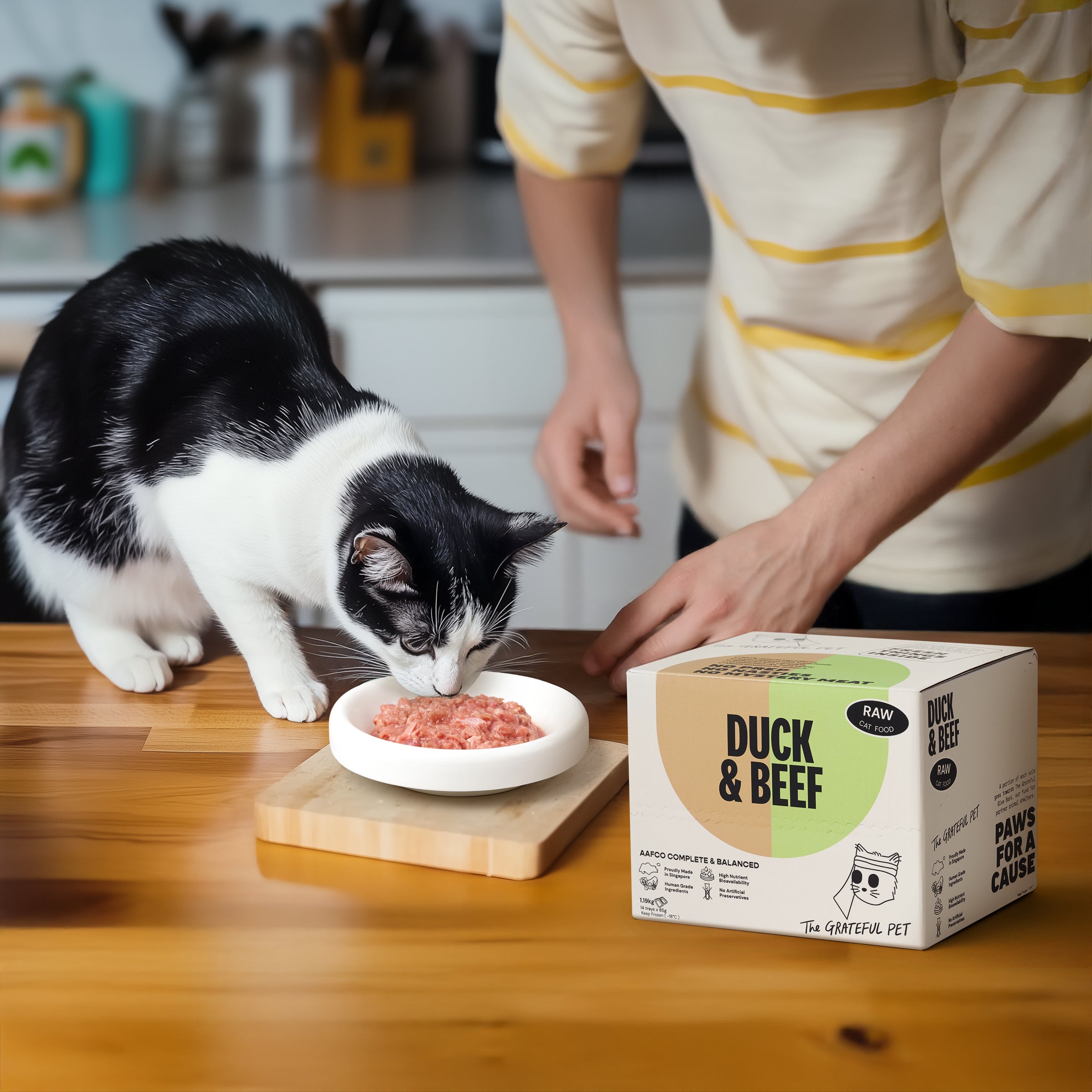 The Grateful Pet: Raw Food for Cats, Cage-free Duck & Grass-fed Beef