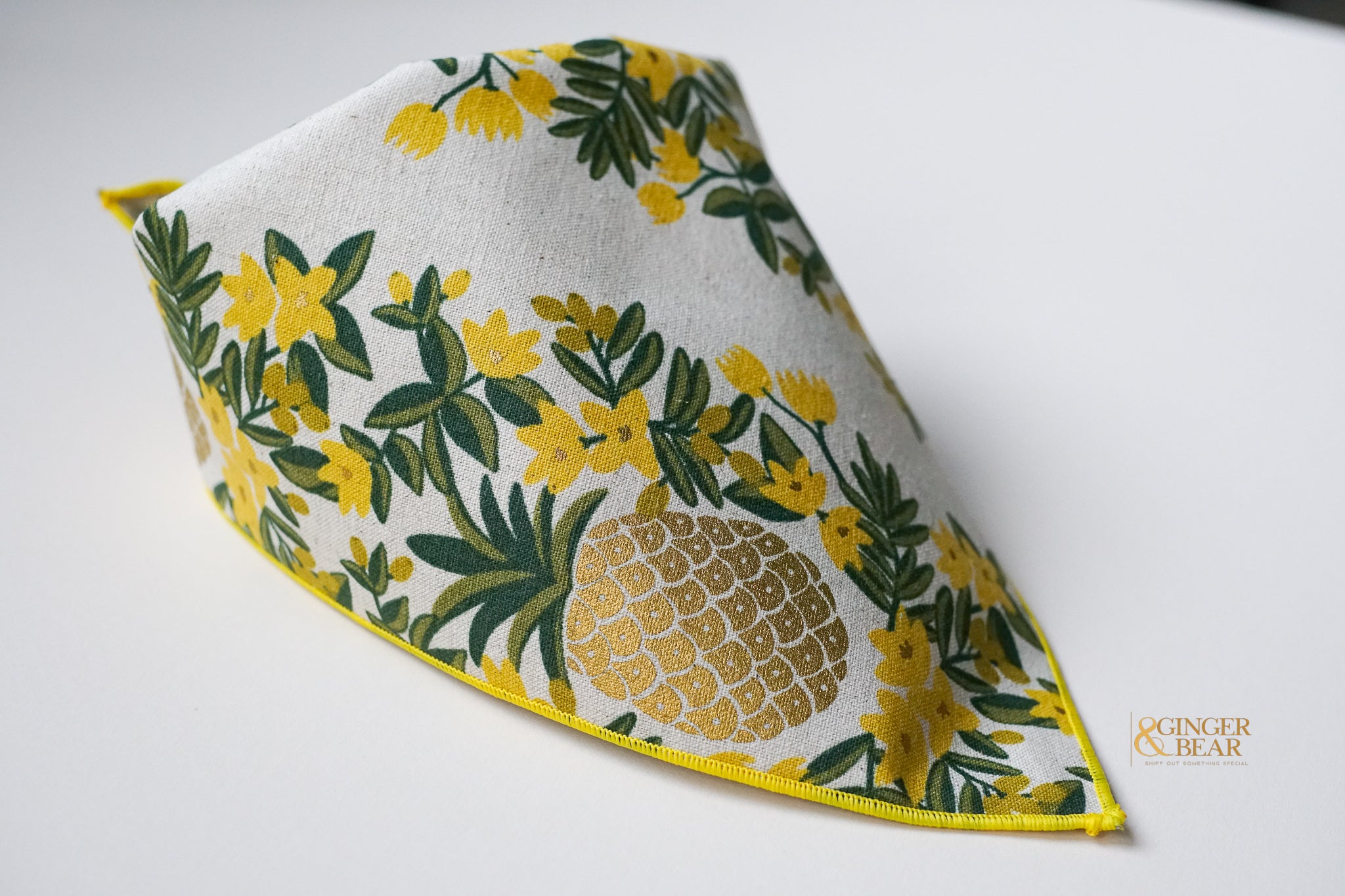 Pineapple Daffodil, Dog Bandana