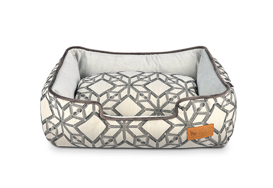 [Pre-order]Lounge Dog Bed: Solstice Snowy Day