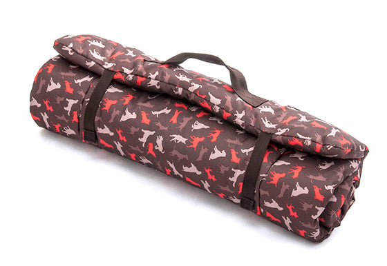 P.L.A.Y. Scout & About Outdoor Chill Pad Vanilla Mocha for Dogs 8