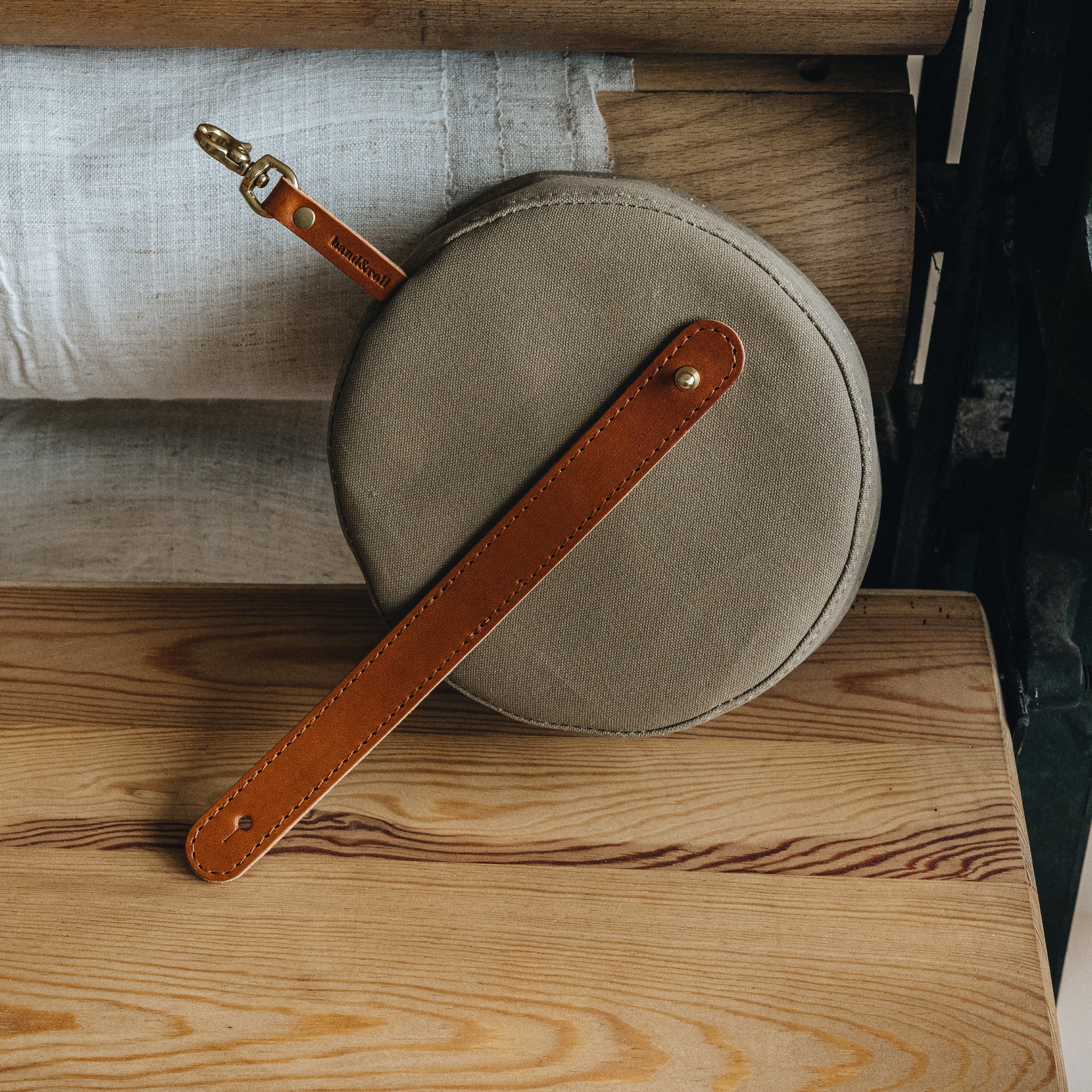 Melo Foldable Travel Dog Bowl | Premium Waxed Canvas & Leather