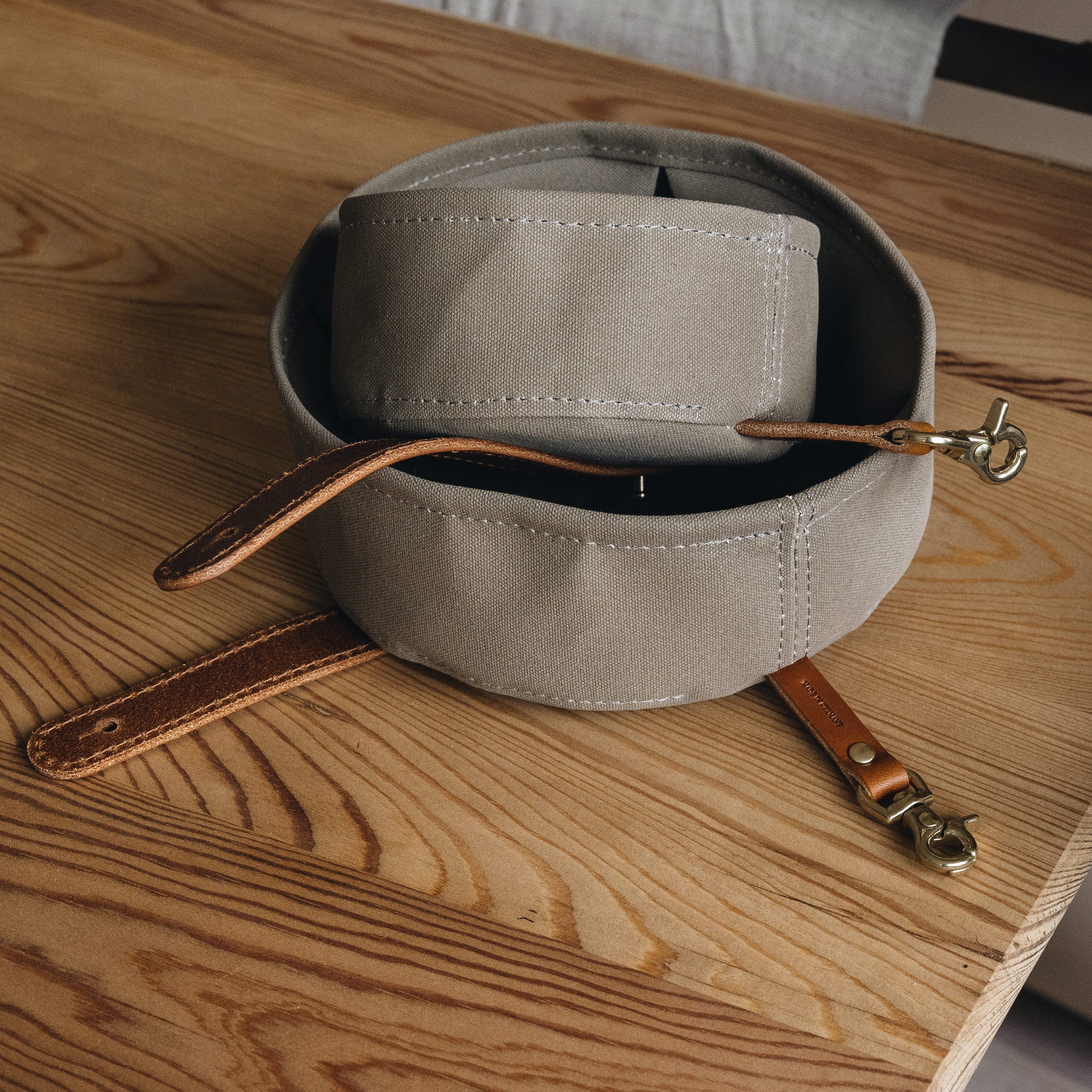 Melo Foldable Travel Dog Bowl | Premium Waxed Canvas & Leather