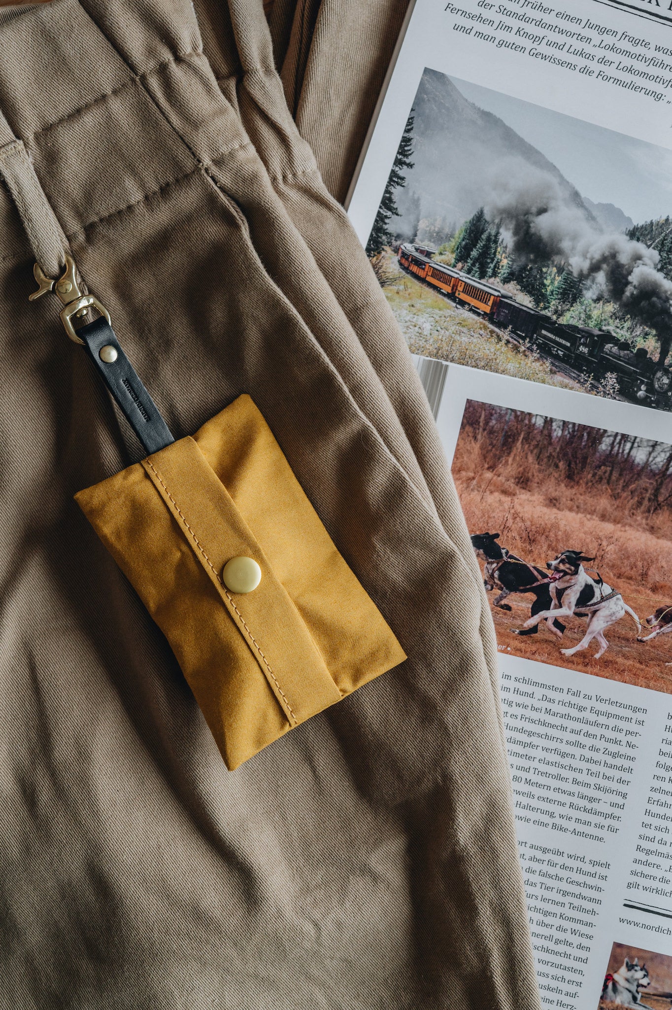 Band & Roll Noi Dog Poop Bag Dispenser | Canvas & Leather