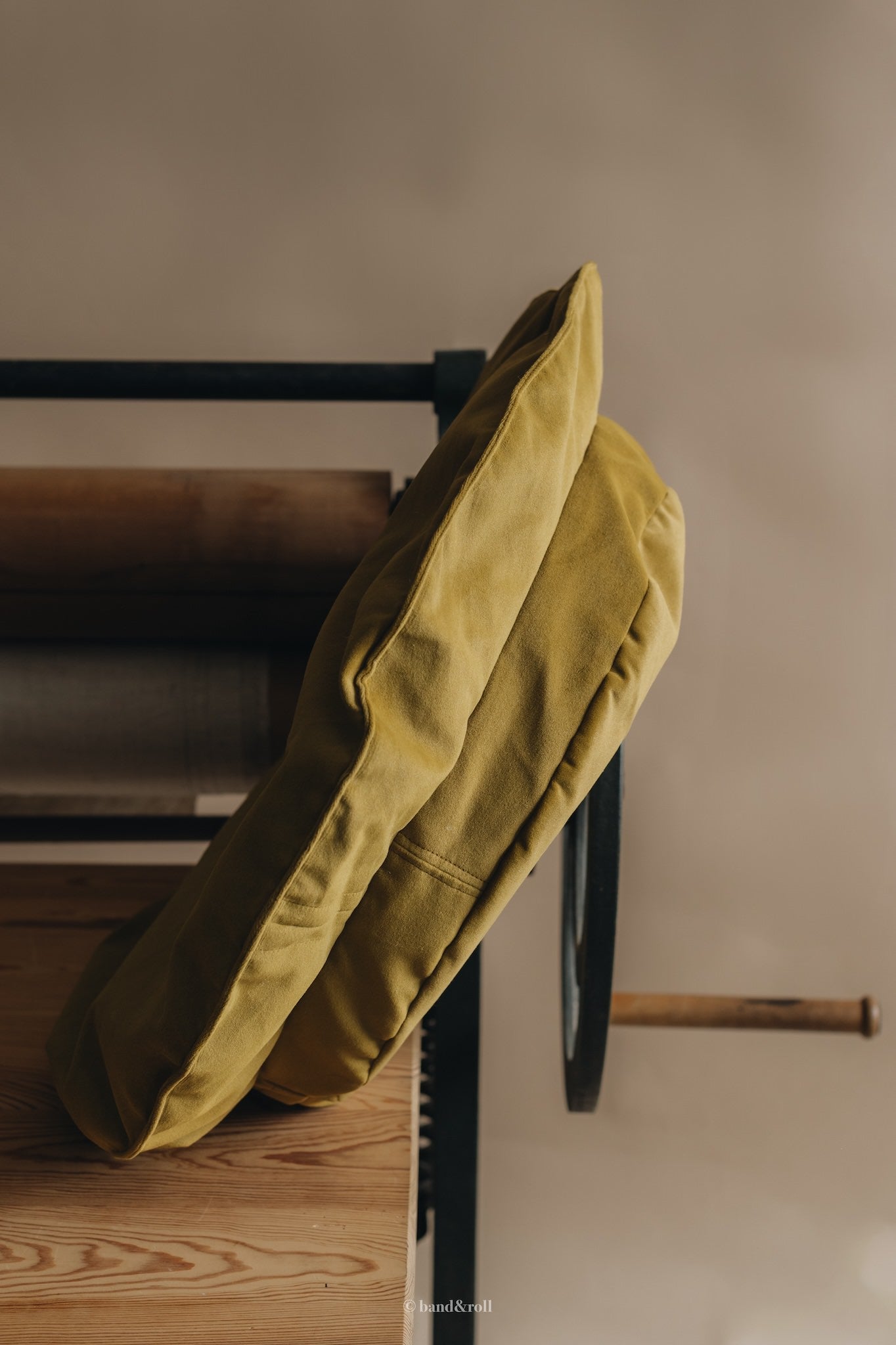 [Pre-Order] Haven Modern Dog Bed