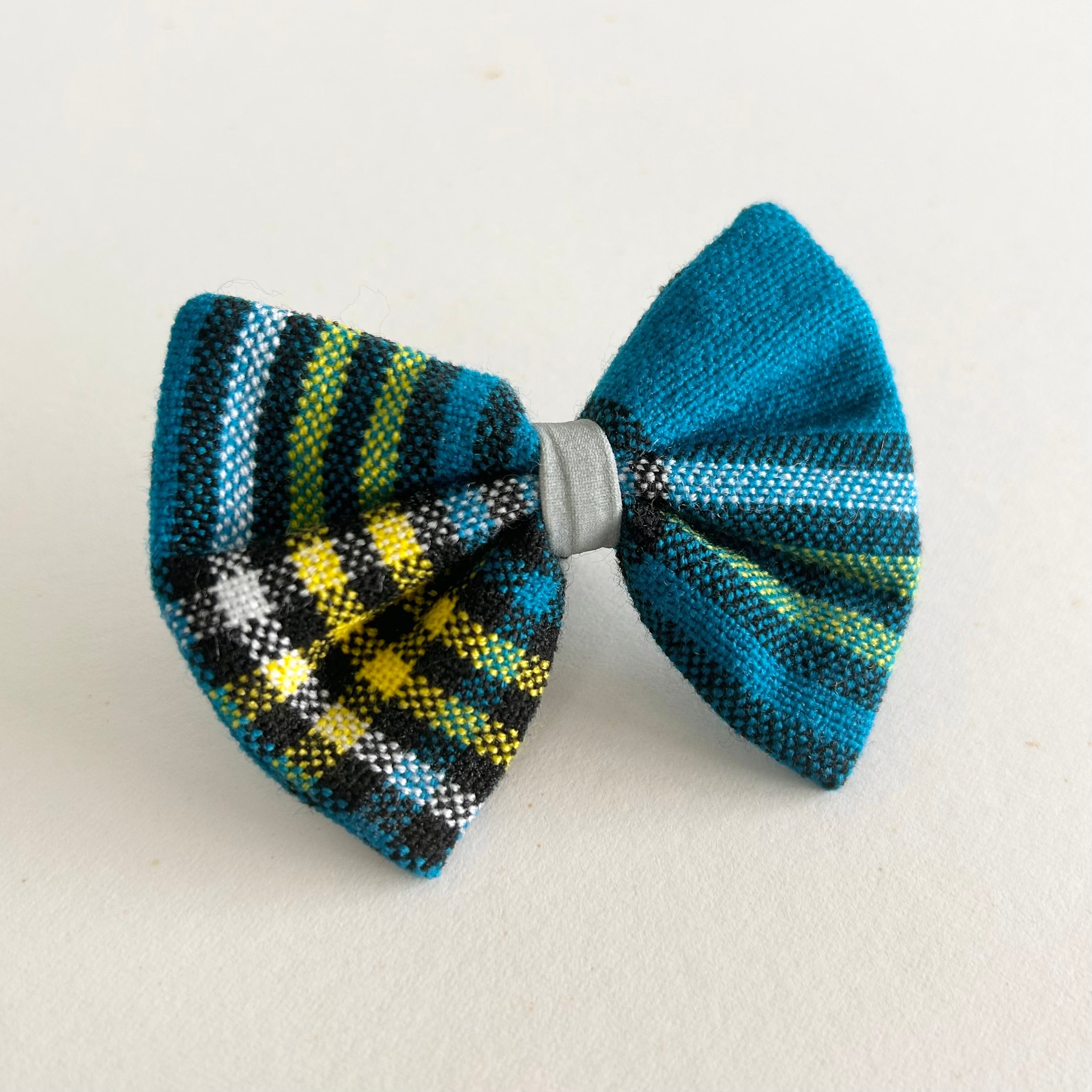 Hiro+Wolf Dog Bow Tie: Shuka Blue