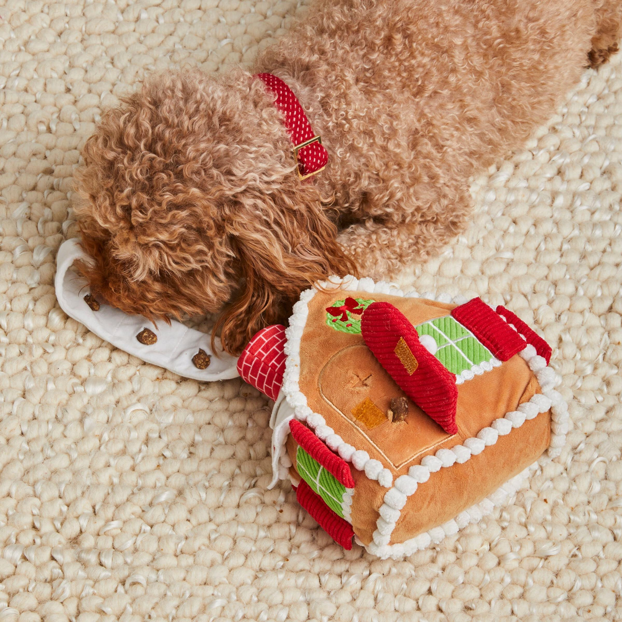 Holiday Squeaky Plush Interactive Snuffle Dog toys, Gingerbread House