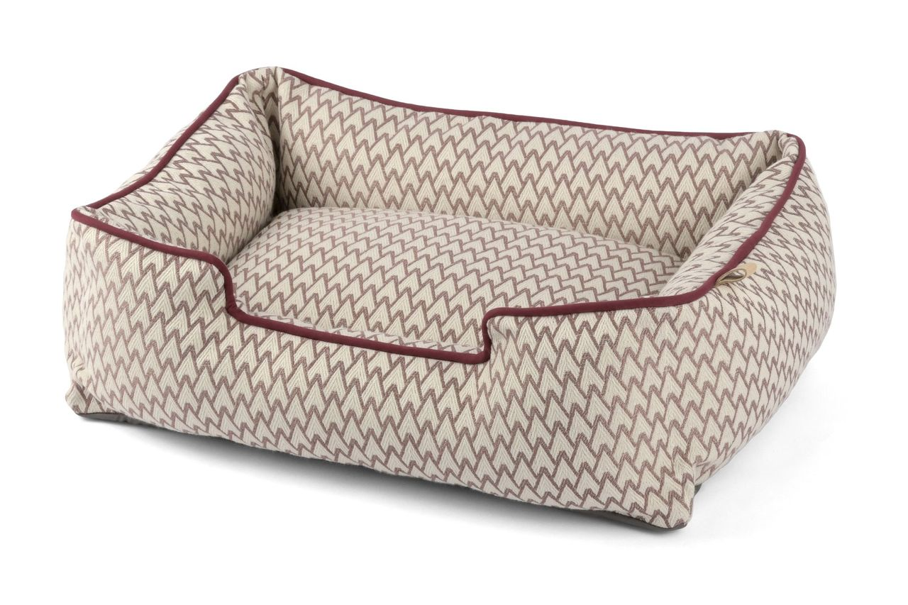 [Pre Order OFFER] Lounge Dog Bed: Vineyard Cabernet Red