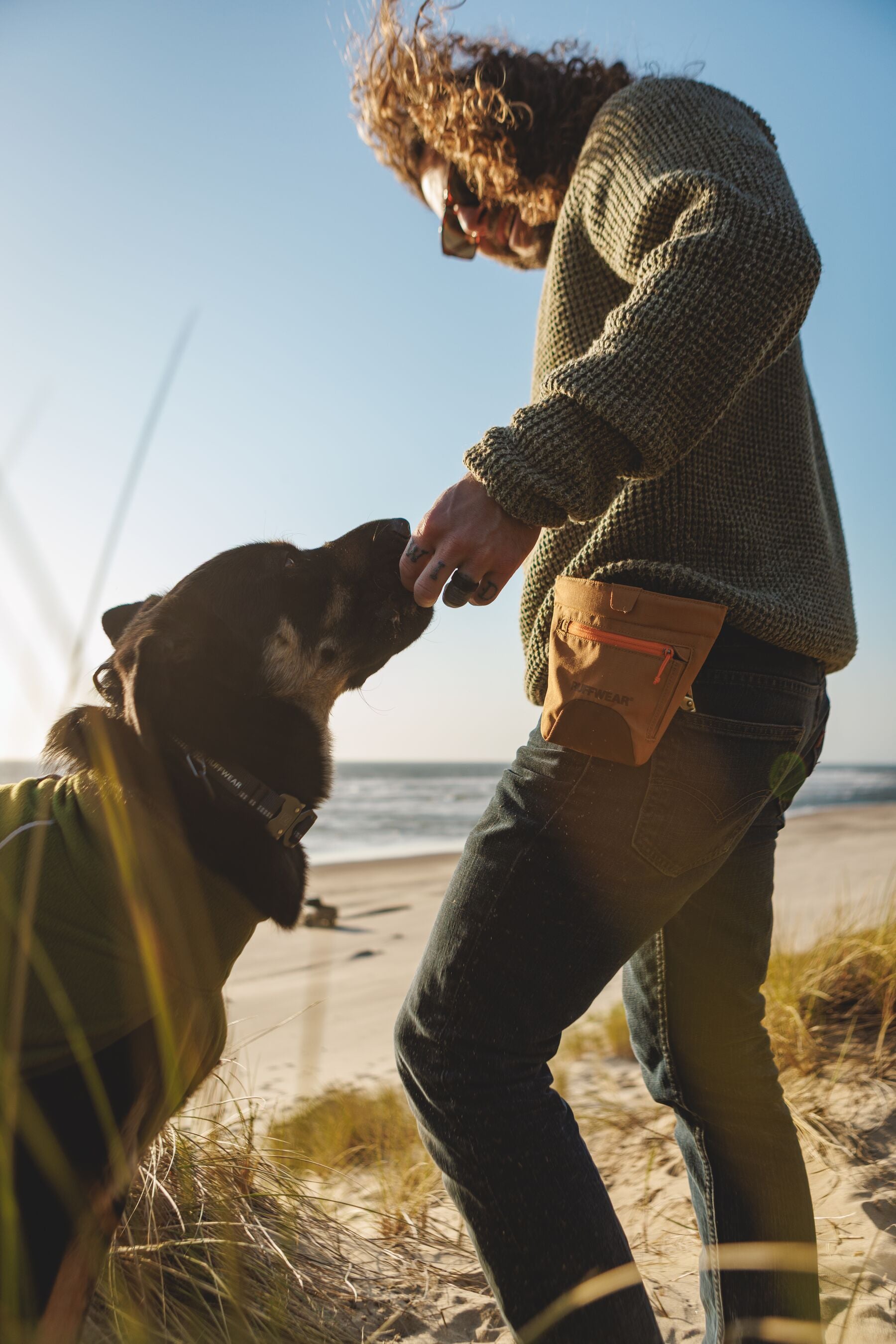 Ruffwear Hands-free Dog Treat Pouch: Treat Trader
