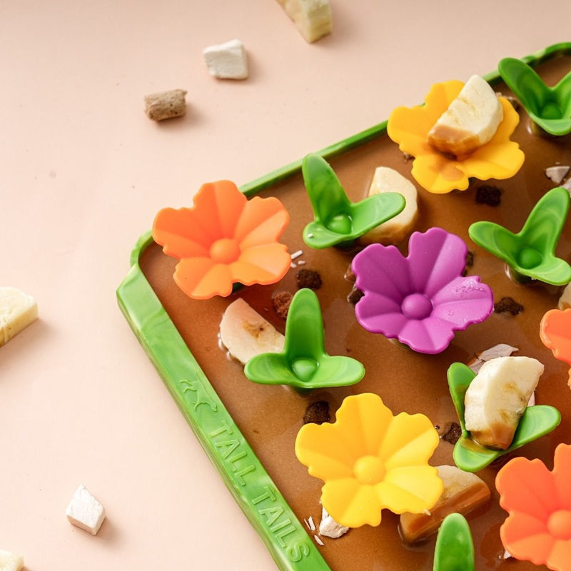 Interactive Food-Grade Foraging Mat for Dogs, Wildflower