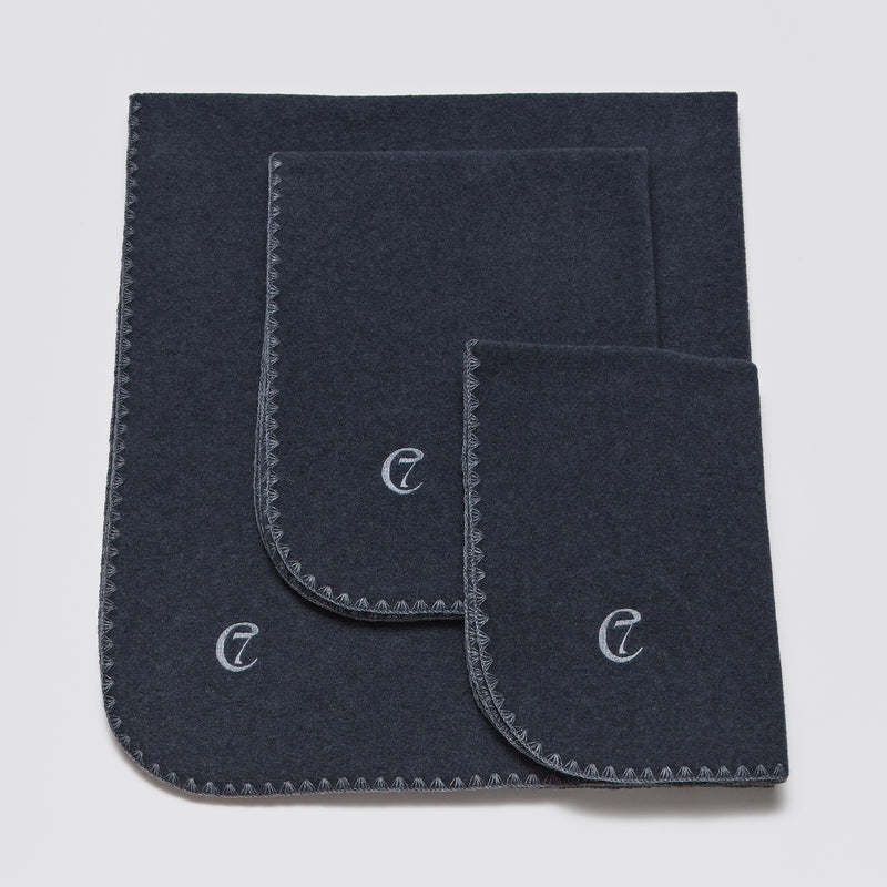 Cloud7 Dog Blanket, Soft Fleece Dark Grey