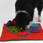 Dog Sniff and Search Interactive Nosework Puzzle Game, Heart Pad