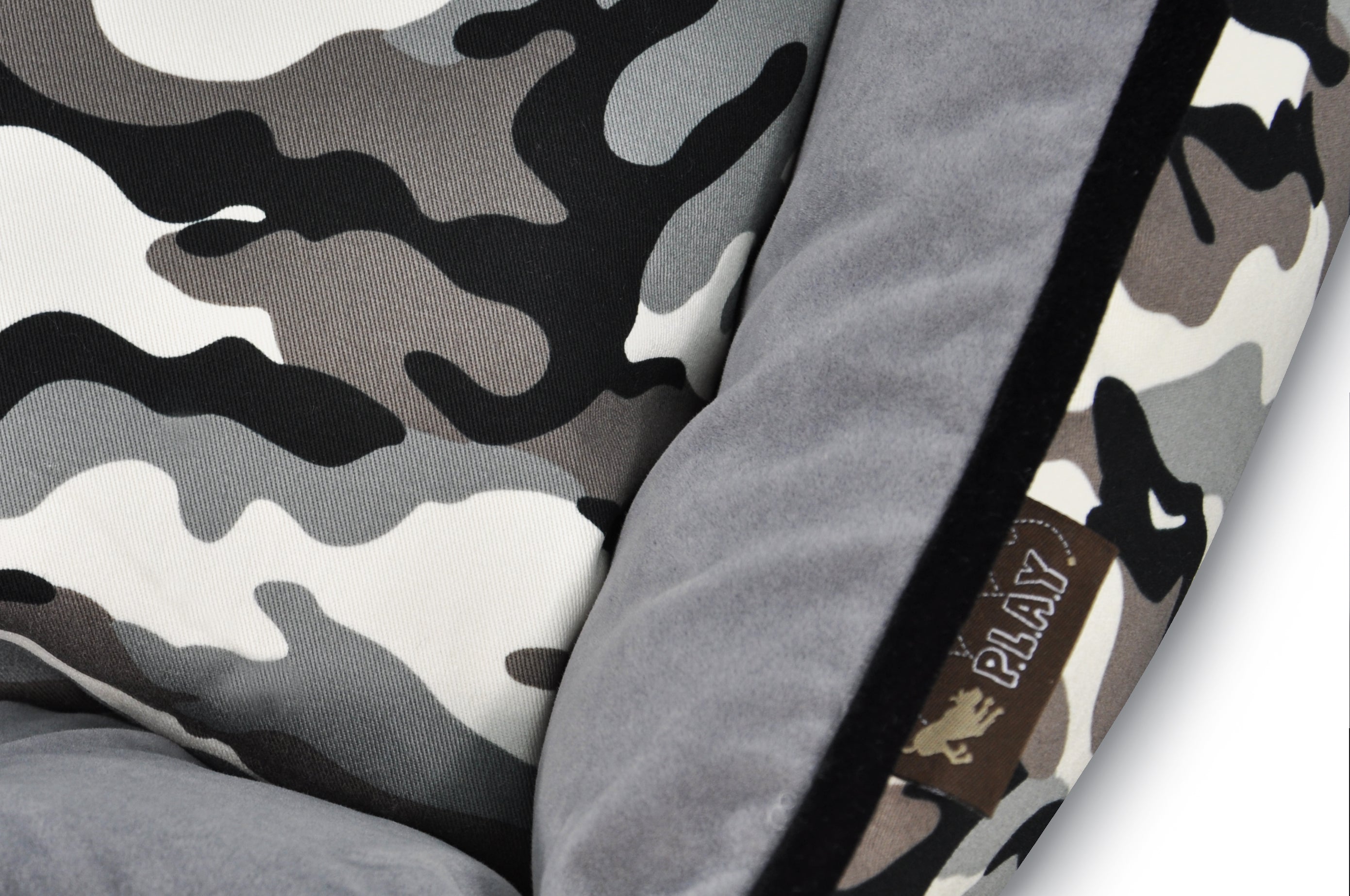 [Pre-order]Lounge Dog Bed: Camouflage White/Gothic Black
